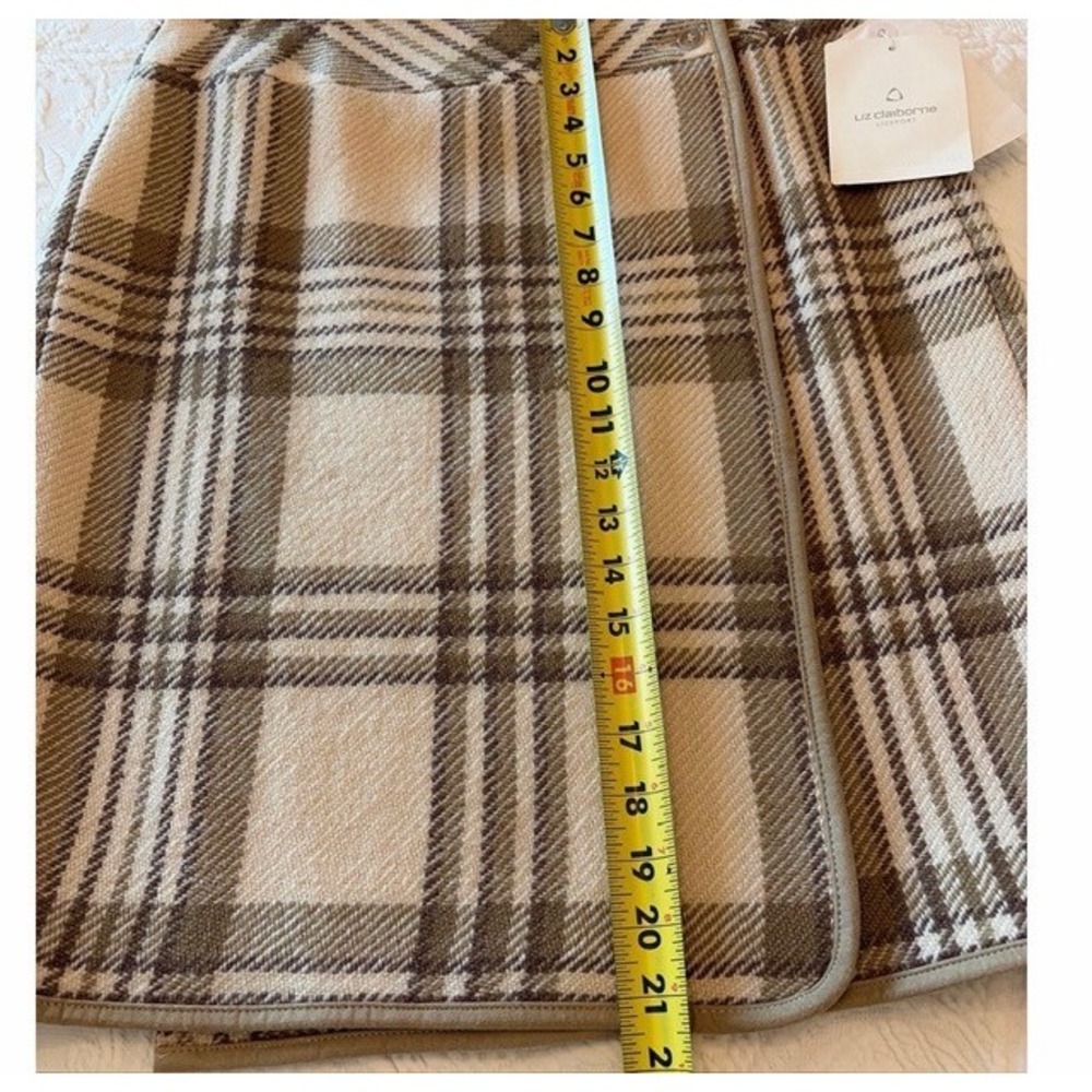 Liz Claiborne Lizsport Plaid Wool Blend Wrap Mini Skirt Scottish Moors Tan 10 - Picture 10 of 14